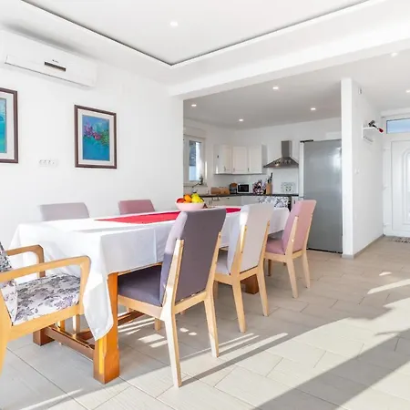 The View By Aneo Travel * Нови-Винодолски