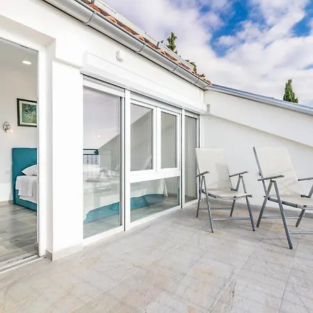 Вилла The View By Aneo Travel Нови-Винодолски