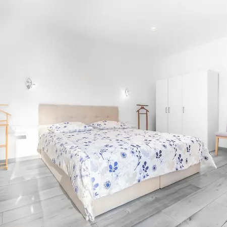 The View By Aneo Travel * Нови-Винодолски