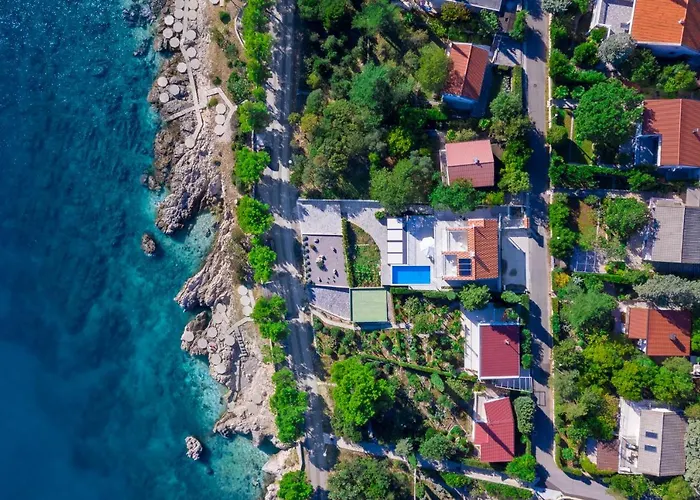 The View By Aneo Travel Villa