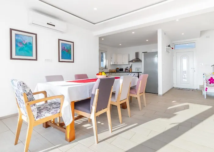 The View By Aneo Travel * Novi Vinodolski